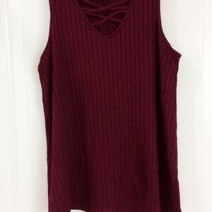 Arizona Jean Company Maroon Ribbed Tank Top